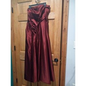 Maroon corset tie up prom dress size 12 generic brand